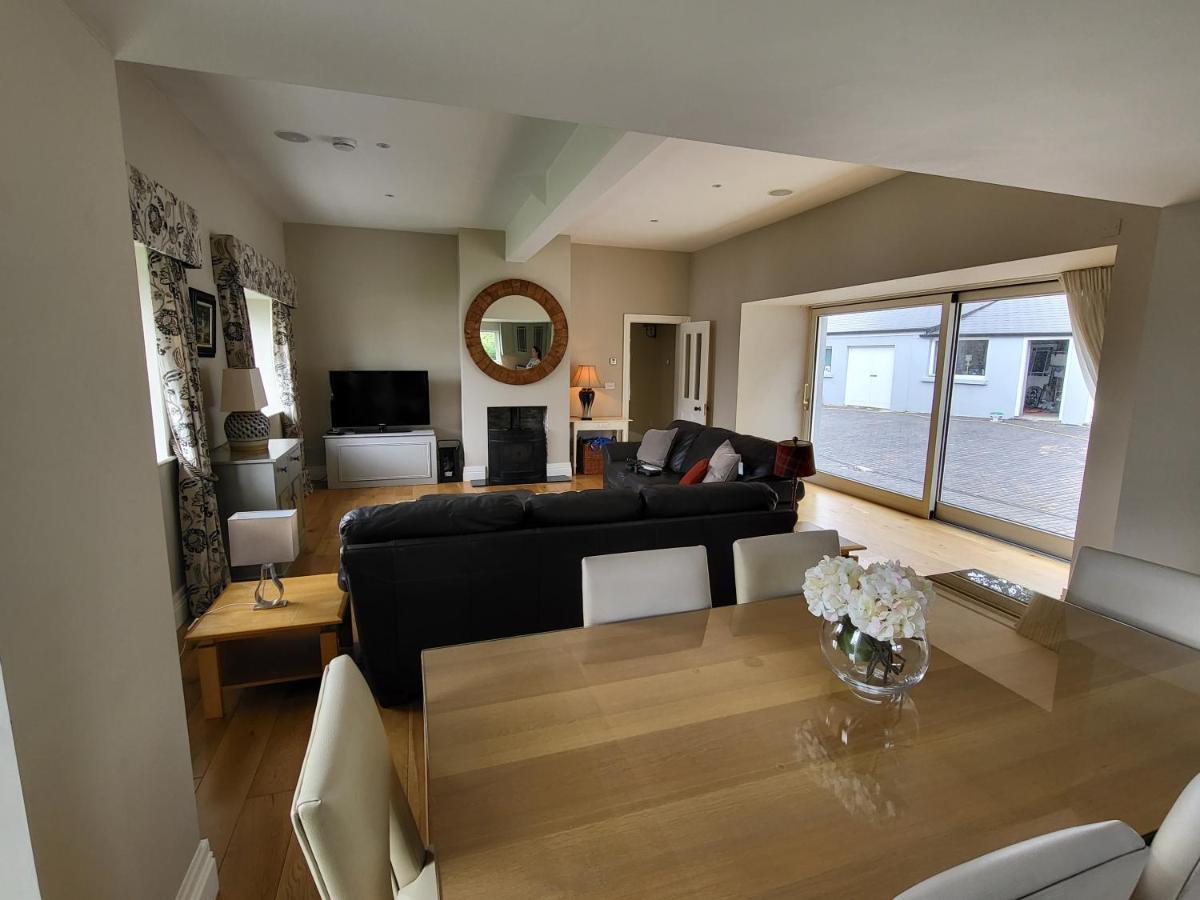 The Coach House Villa Dublin Eksteriør billede
